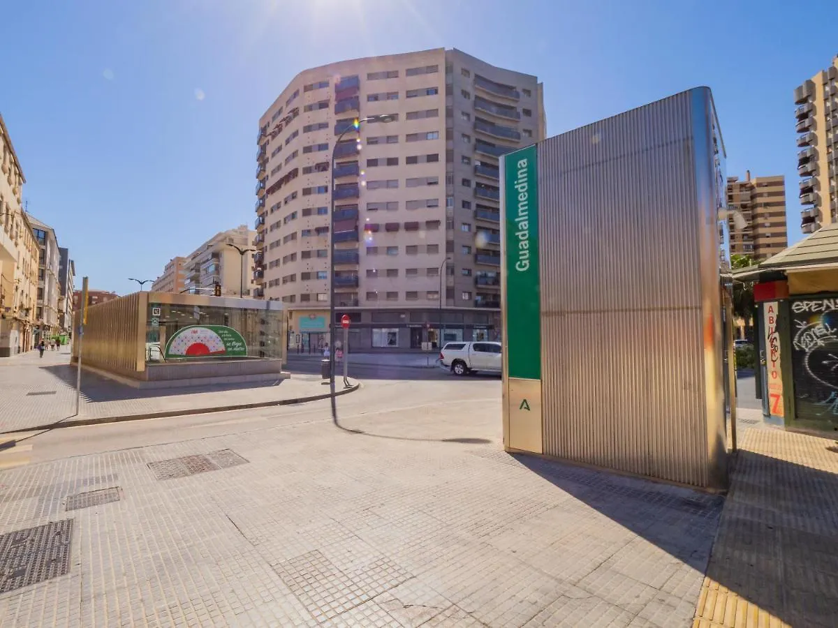 Cubo'S Cuartelejo Malaga Apartment